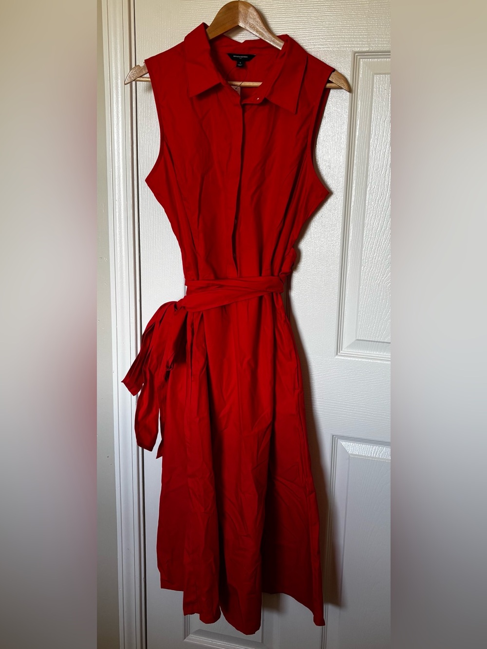 Banana Republic Red sleeveless collared Tie-Waist shirt Dress
